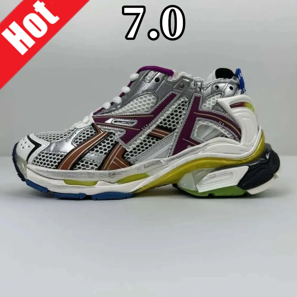 With Box Womens Mens Casual shoes Runner 7.0 7.5 Track 3.0 LED Multicolor Black White Designer Shoes Burgundy Trainers